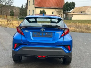 TOYOTA C-HR 1.8-l-VVTi Hybrid Benzin Style  Automatik