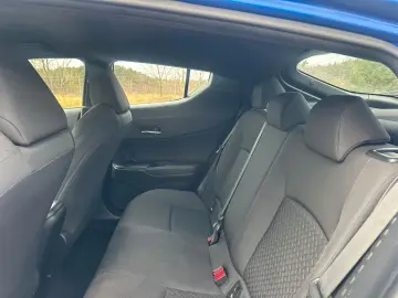 TOYOTA C-HR 1.8-l-VVTi Hybrid Benzin Style  Automatik