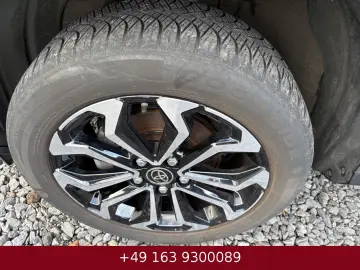 TOYOTA Yaris Cross HYBRID