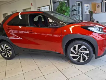 TOYOTA Aygo (X) 1.0-l-VVT-i Teamplayer