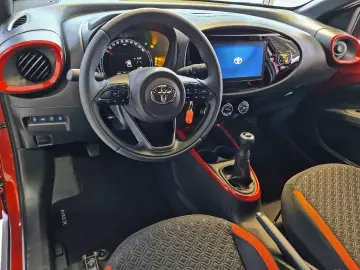 TOYOTA Aygo (X) 1.0-l-VVT-i Teamplayer