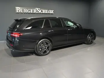 MERCEDES-BENZ E 300 de 4M T AMG LED 360' SOUND …