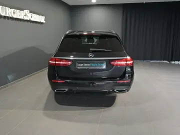 MERCEDES-BENZ E 300 de 4M T AMG LED 360' SOUND …