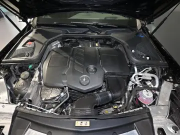 MERCEDES-BENZ E 300 de 4M T AMG LED 360' SOUND …