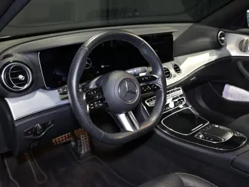 MERCEDES-BENZ E 300 de 4M T AMG LED 360' SOUND …