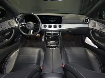 MERCEDES-BENZ E 300 de 4M T AMG LED 360' SOUND …