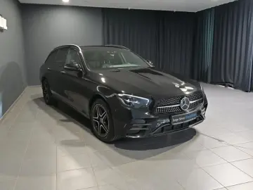 MERCEDES-BENZ E 300 de 4M T AMG LED 360' SOUND …