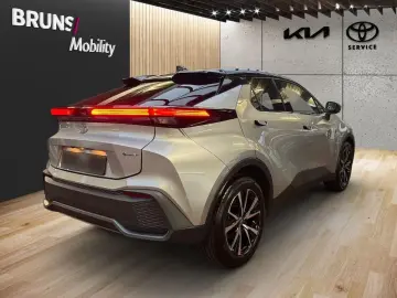 TOYOTA C-HR 1.8 Hybrid Team D