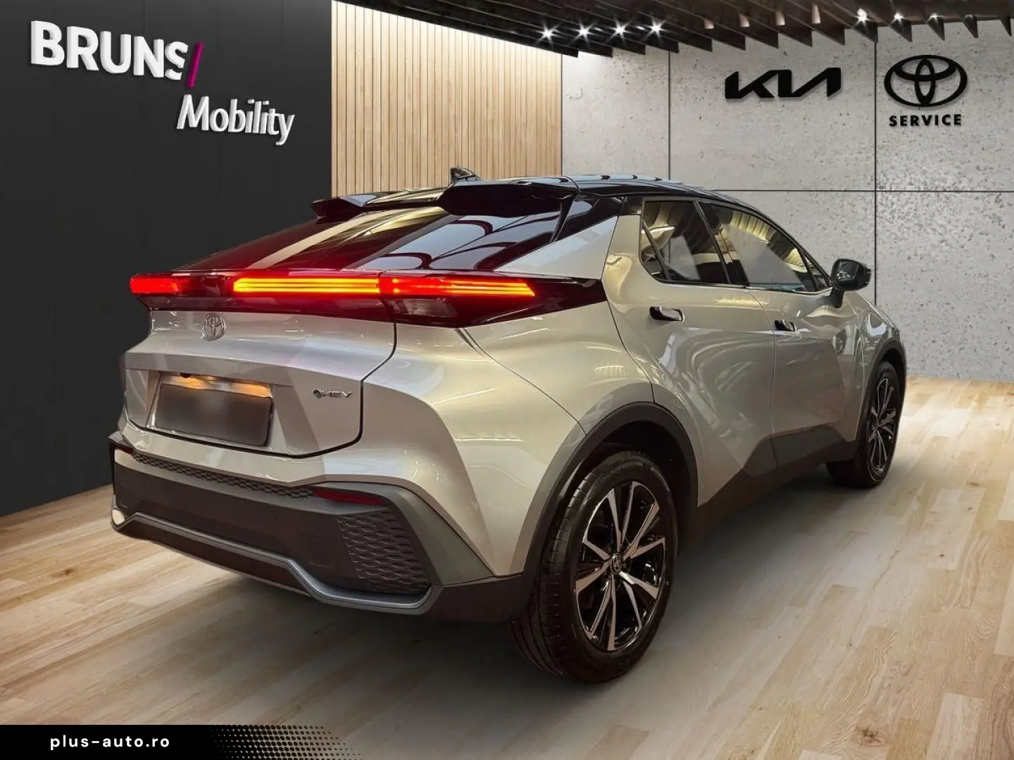 TOYOTA C-HR 1.8 Hybrid Team D