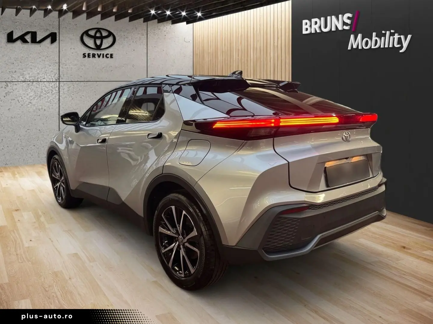 TOYOTA C-HR 1.8 Hybrid Team D