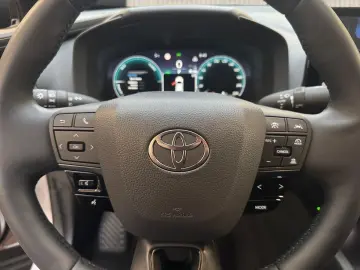 TOYOTA C-HR 1.8 Hybrid Team D