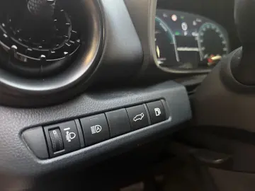 TOYOTA C-HR 1.8 Hybrid Team D