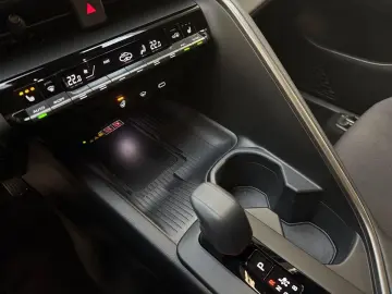 TOYOTA C-HR 1.8 Hybrid Team D