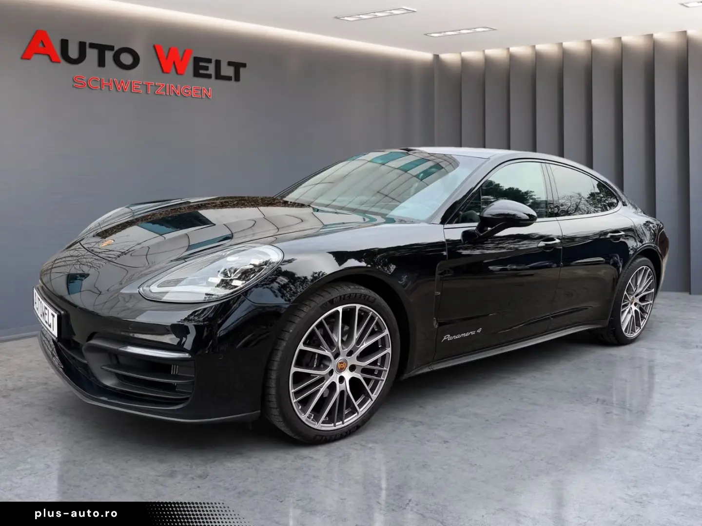 Porsche Panamera 4 Platinum Edition