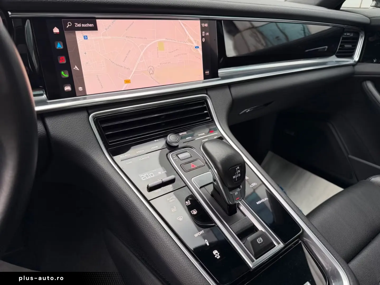 Porsche Panamera 4 Platinum Edition