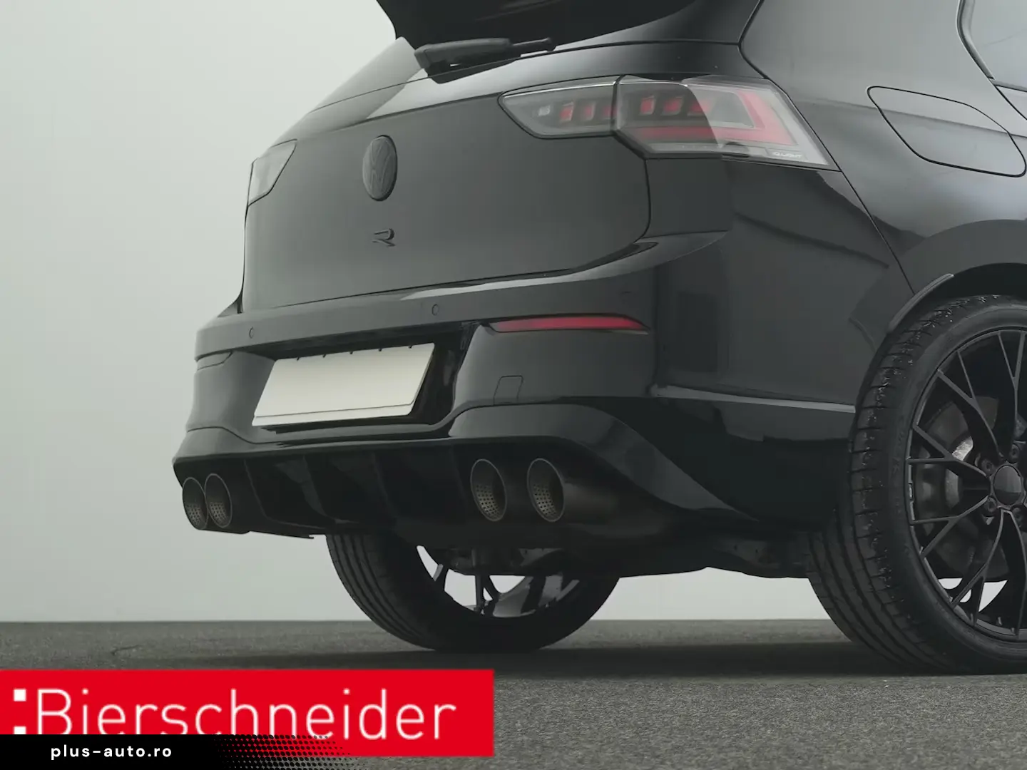 Volkswagen Golf R 8 2.0 TSI DSG 4Mo. BLACK-EDITION