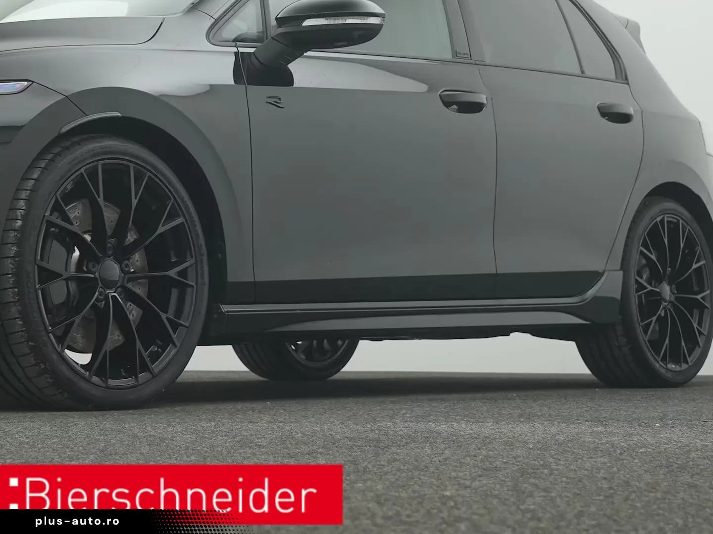Volkswagen Golf R 8 2.0 TSI DSG 4Mo. BLACK-EDITION