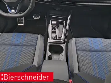 Volkswagen Golf R 8 2.0 TSI DSG 4Mo. BLACK-EDITION