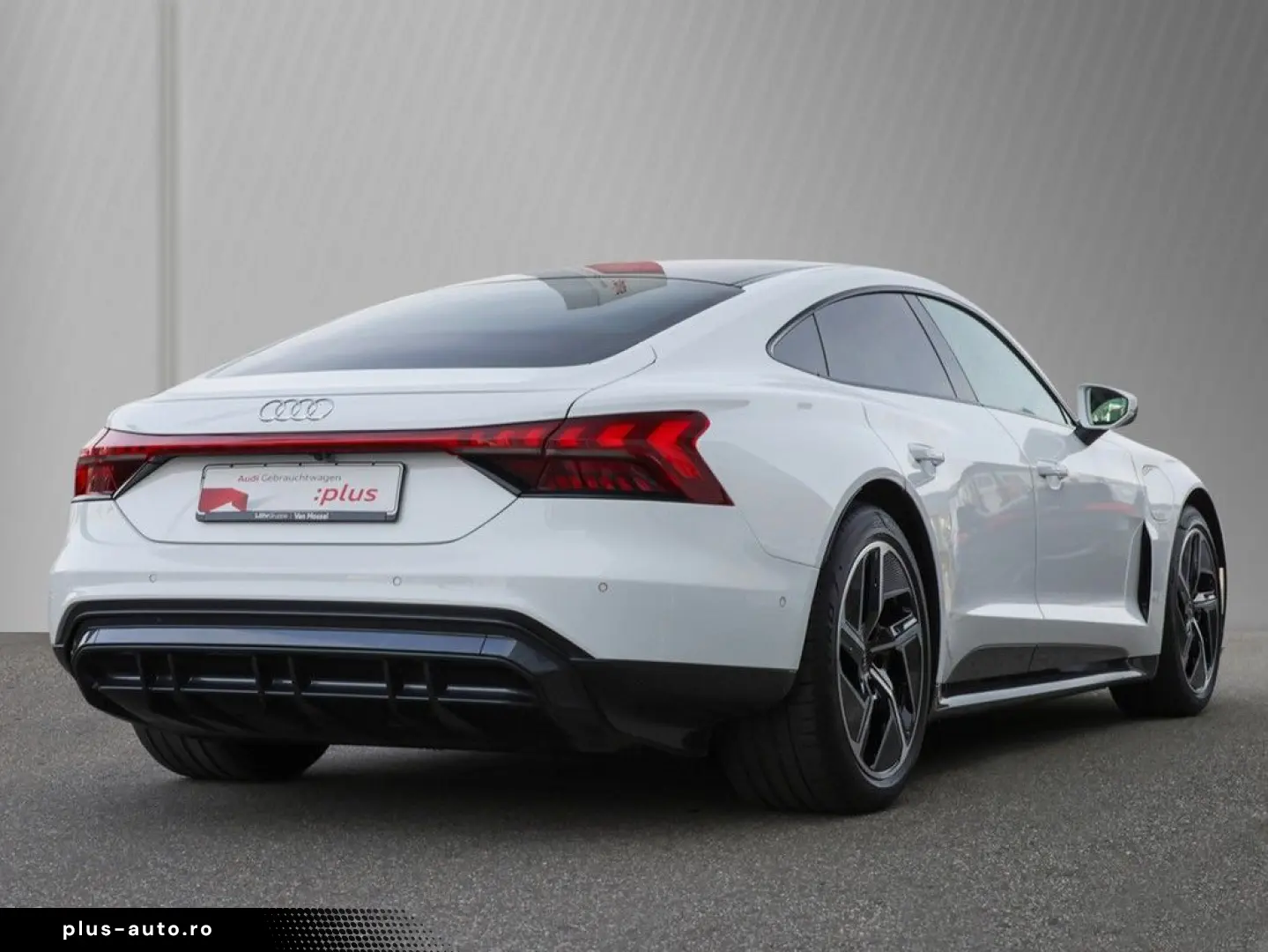 AUDI e-tron GT quattro