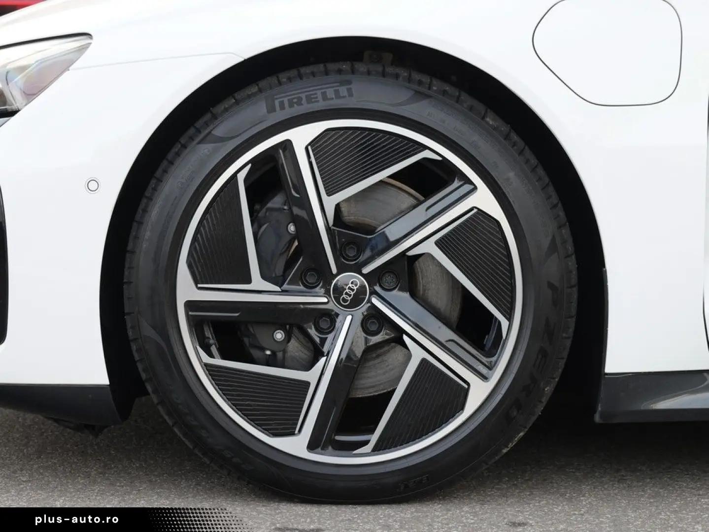 AUDI e-tron GT quattro