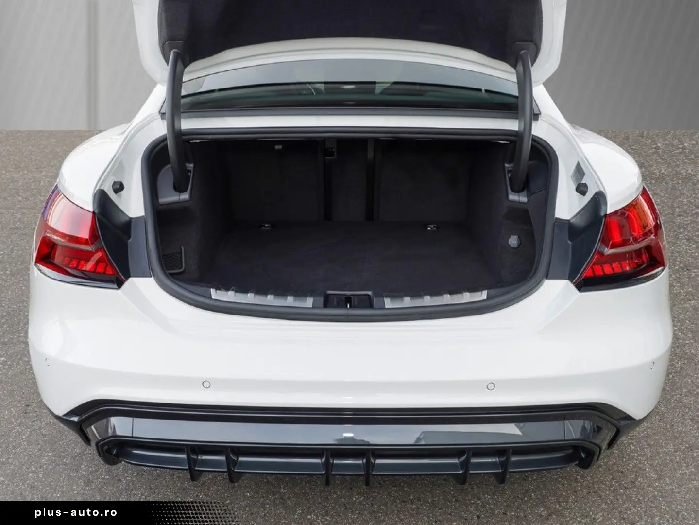 AUDI e-tron GT quattro