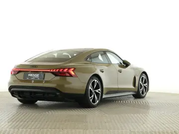 AUDI e-tron GT quattro
