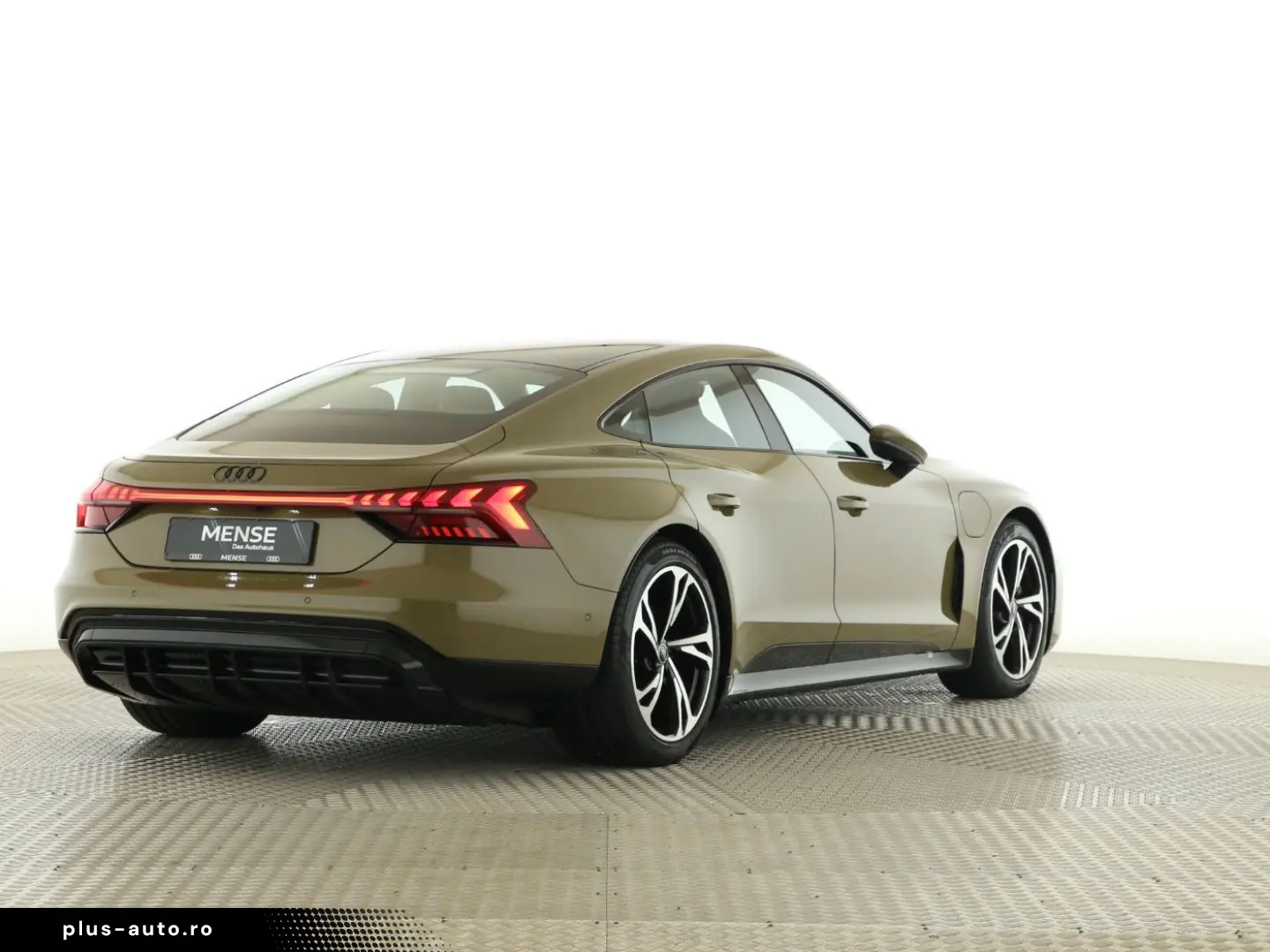 AUDI e-tron GT quattro