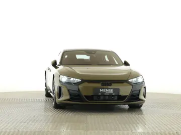 AUDI e-tron GT quattro