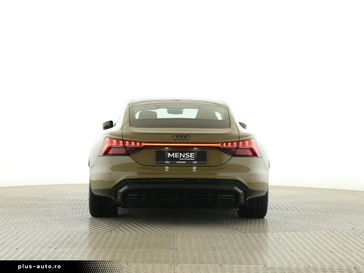 AUDI e-tron GT quattro