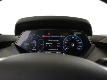 AUDI e-tron GT quattro