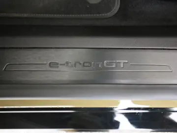 AUDI e-tron GT quattro