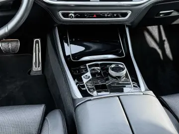 BMW X5 xDr40d MSpoPro Massage Ventil IcGlow 360