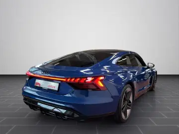 AUDI e-tron GT quattro
