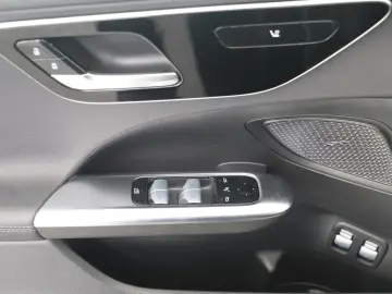 MERCEDES-BENZ C 400 e 4M Avantgarde2x LED MBUX Distr&hellip;