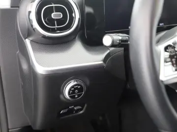 MERCEDES-BENZ C 400 e 4M Avantgarde2x LED MBUX Distr&hellip;