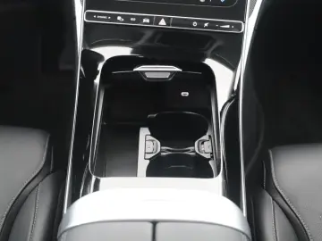 MERCEDES-BENZ C 400 e 4M Avantgarde2x LED MBUX Distr&hellip;