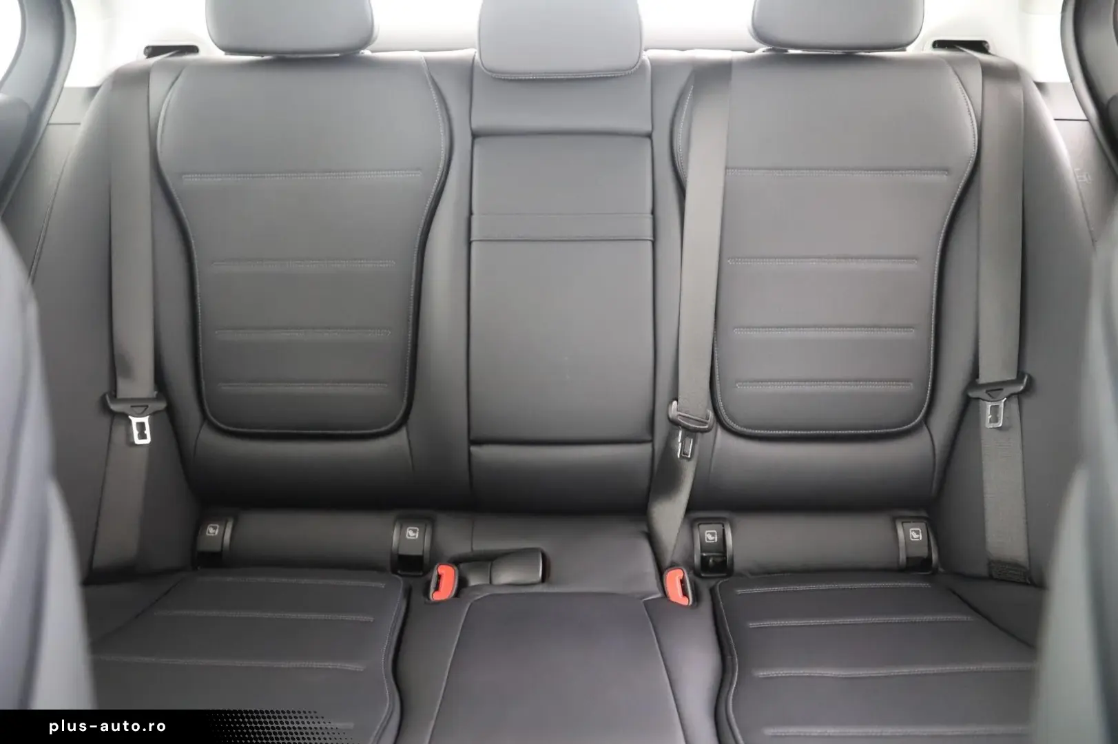 MERCEDES-BENZ C 400 e 4M Avantgarde2x LED MBUX Distr&hellip;