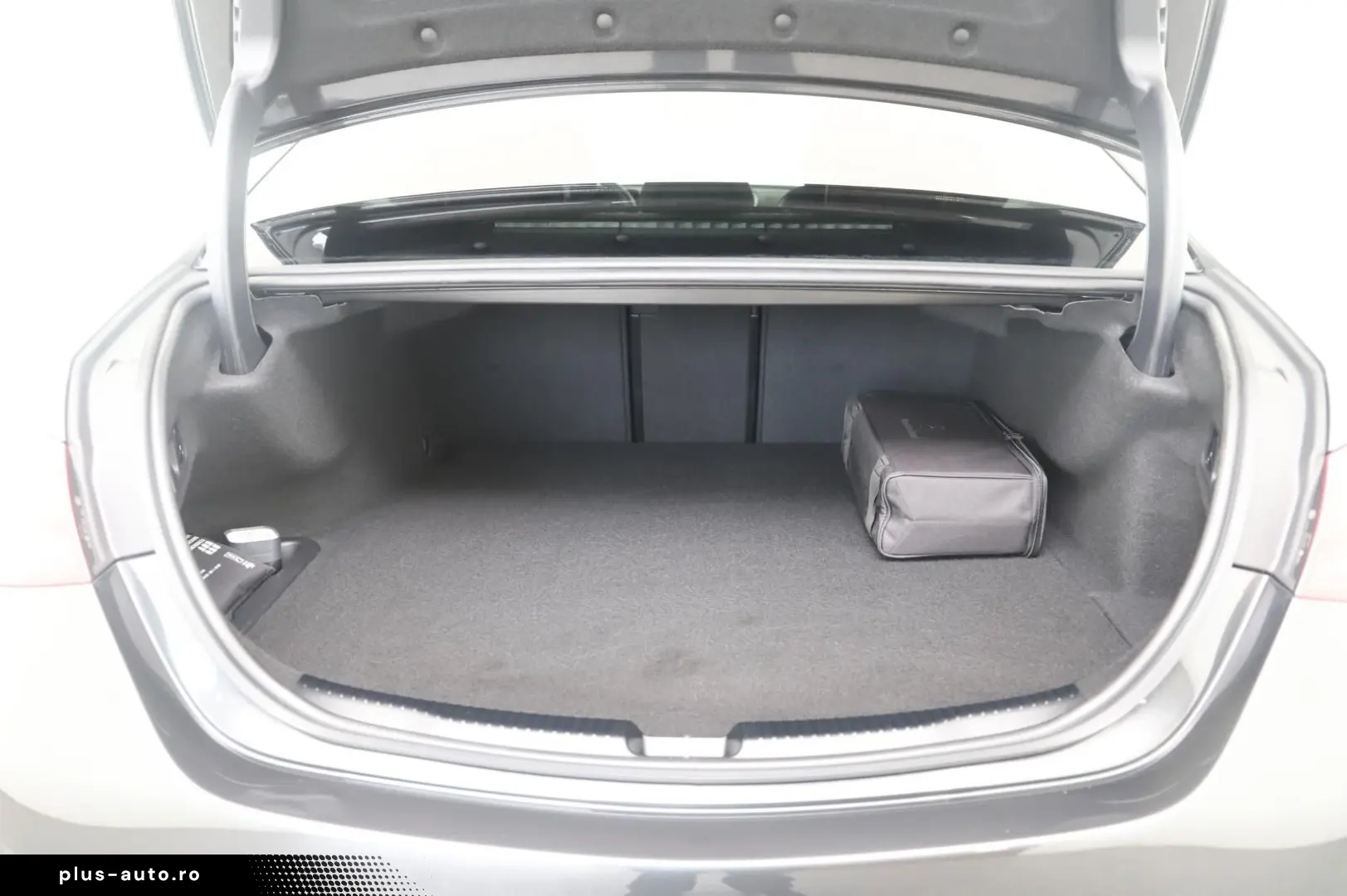 MERCEDES-BENZ C 400 e 4M Avantgarde2x LED MBUX Distr&hellip;