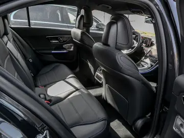 MERCEDES-BENZ C 300 e 4M AVANTGARDE DISTRONIC NIGHT 360  AHK