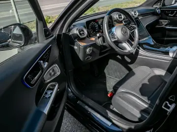 MERCEDES-BENZ C 300 e 4M AVANTGARDE DISTRONIC NIGHT 360  AHK