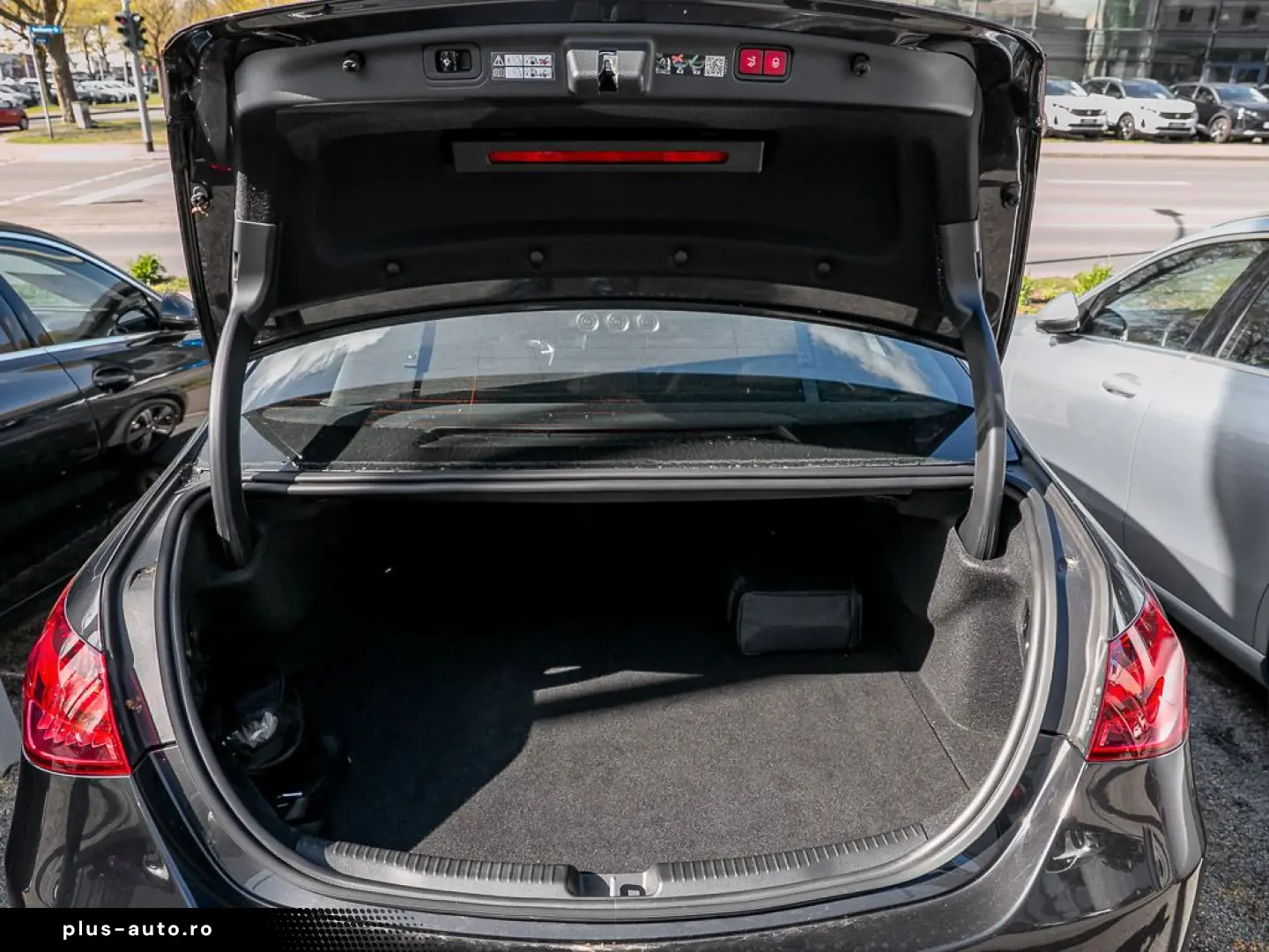 MERCEDES-BENZ C 300 e 4M AVANTGARDE DISTRONIC NIGHT 360  AHK