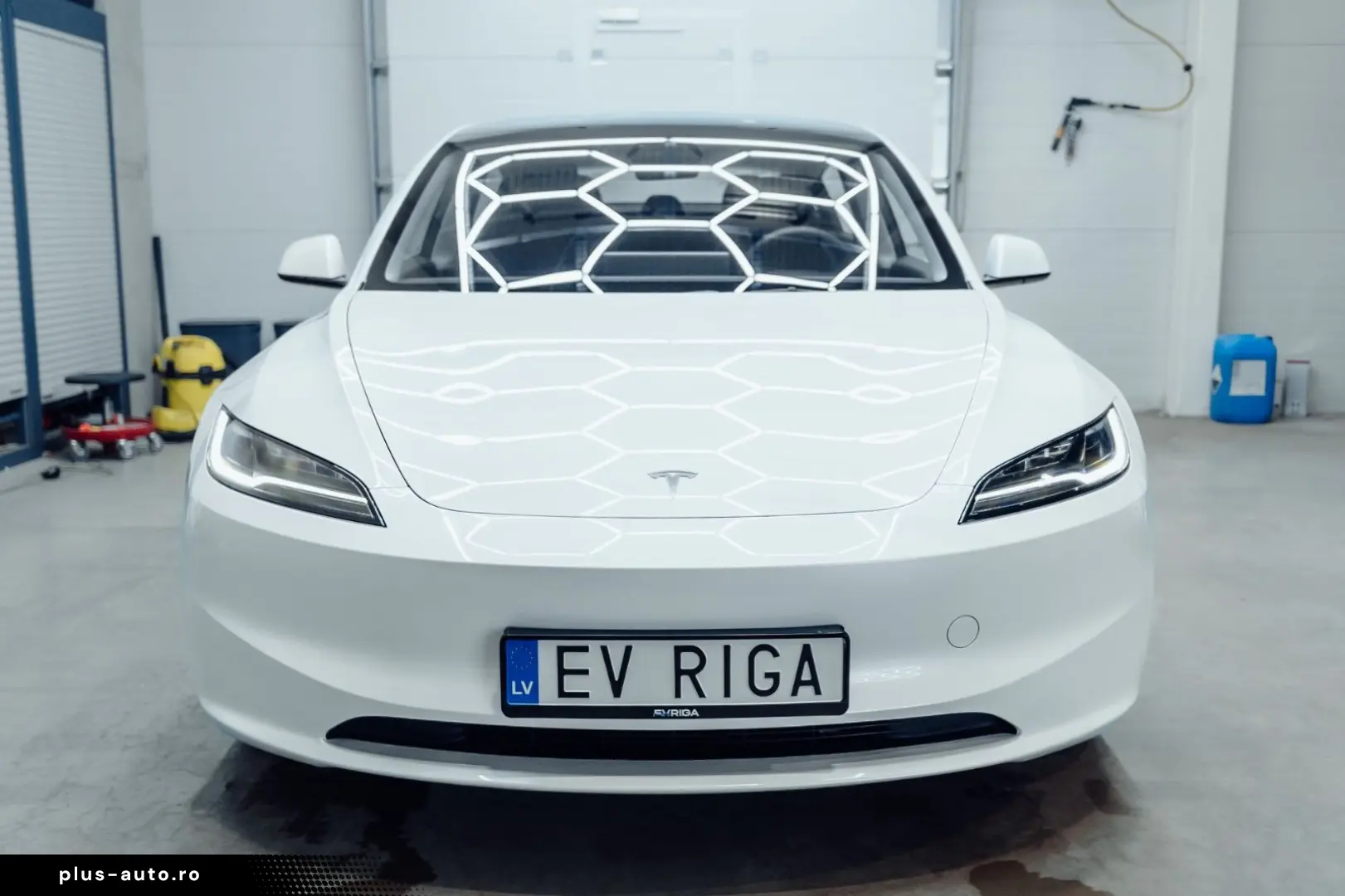 TESLA Model 3 Long Range Dual AWD Highland