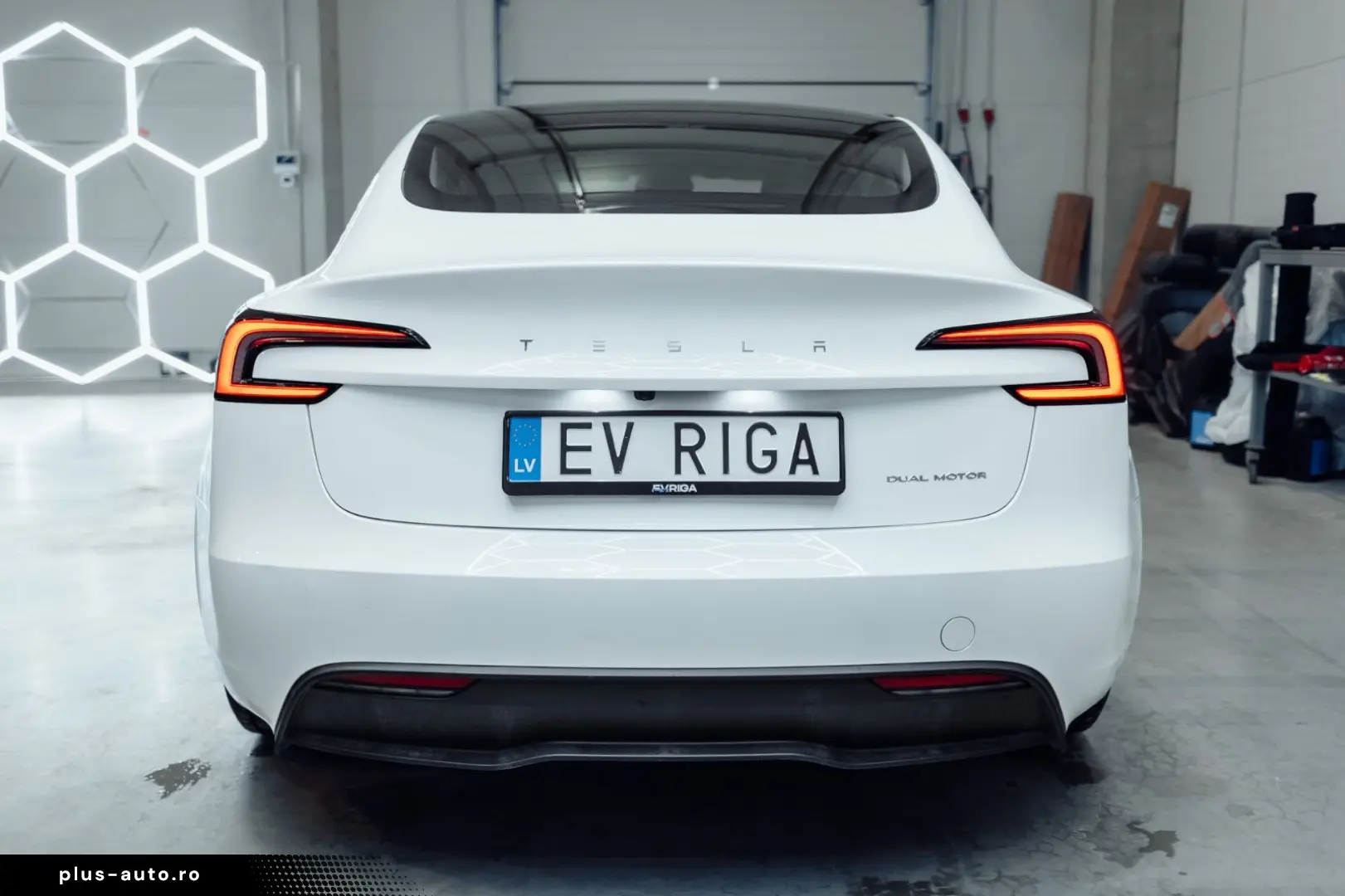 TESLA Model 3 Long Range Dual AWD Highland