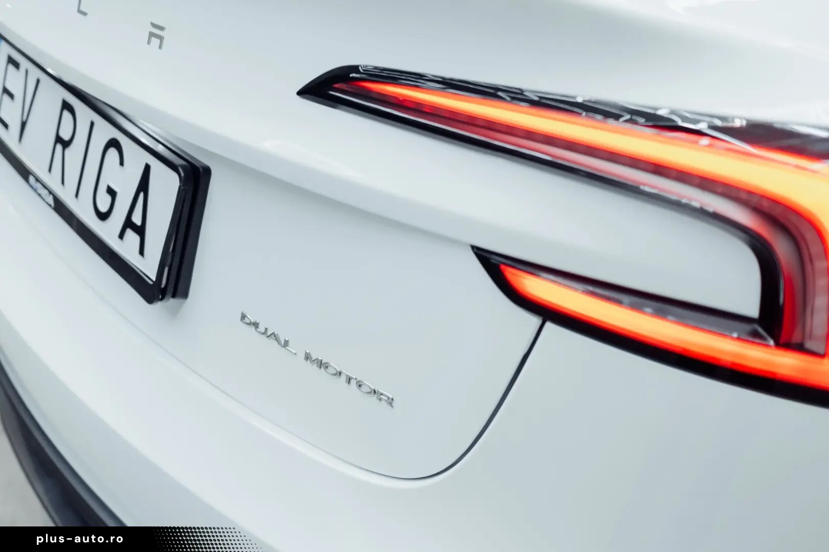 TESLA Model 3 Long Range Dual AWD Highland