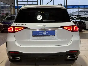 MERCEDES-BENZ GLE 350 e 4Matic AMG Line NightPaket AHK 360