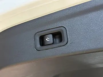 MERCEDES-BENZ GLE 350 e 4Matic AMG Line NightPaket AHK 360