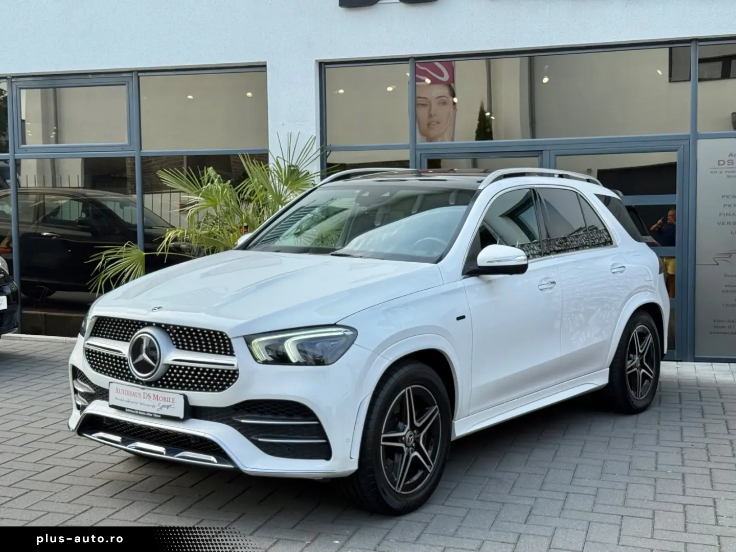 MERCEDES-BENZ GLE 350 de 4M AMG Line HUD Pano 1HD
