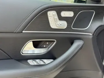 MERCEDES-BENZ GLE 350 de 4M AMG Line HUD Pano 1HD