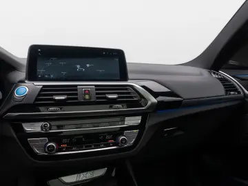 BMW iX3 IMPRESSIVE H K 360  Panorama HUD DAB 20Zoll