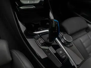 BMW iX3 IMPRESSIVE H K 360  Panorama HUD DAB 20Zoll